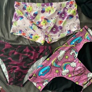 Do not buy, on hold 3 XXL swim Briefs and trunks